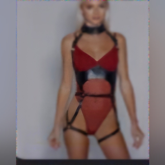 Leather outfits - Picture 3 of 4